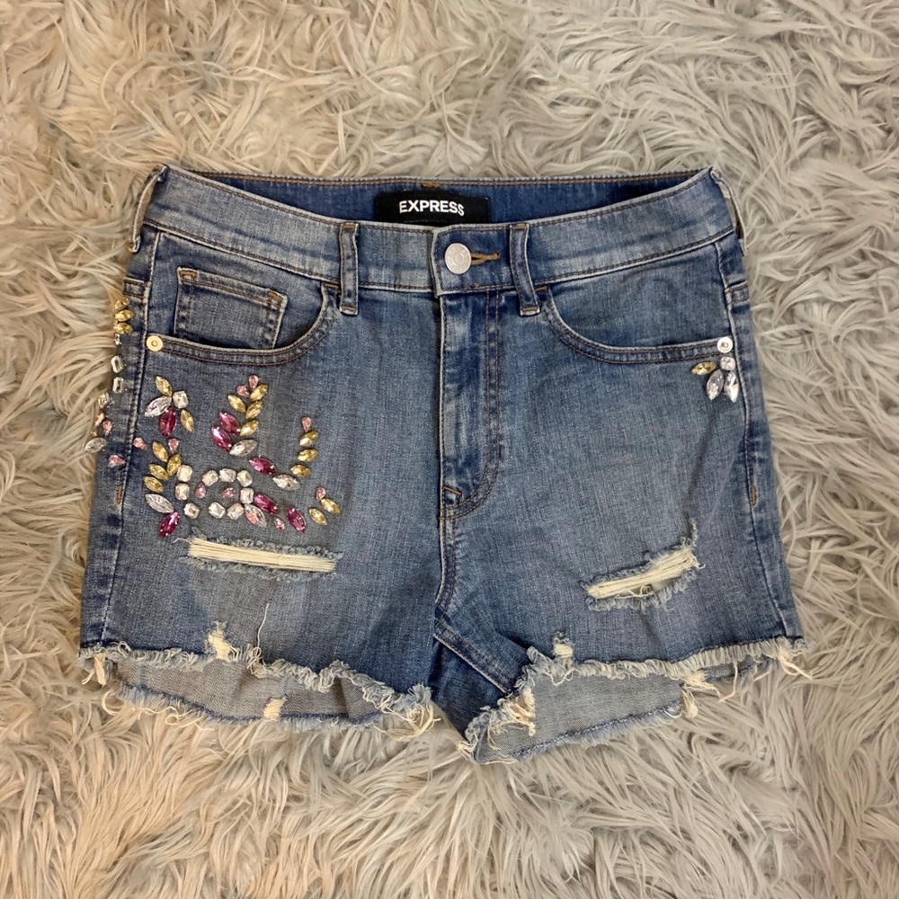 Super glam! Express high waisted Jewler shorts.